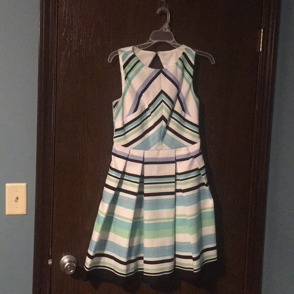 👗 4P Danny & Nicole dress 👗